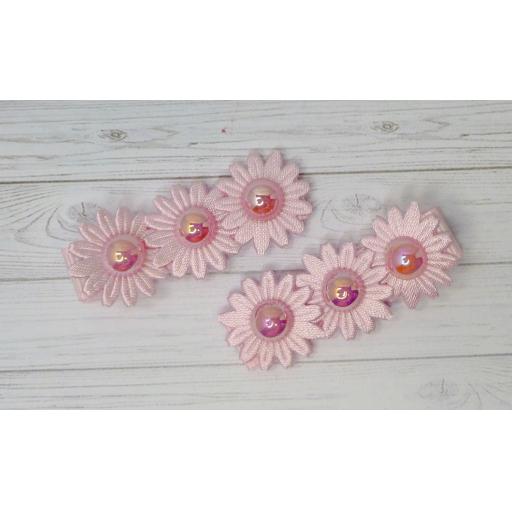 Baby Pink Pink Triple Flower Itsy Bitsy Baby Bows (pair)