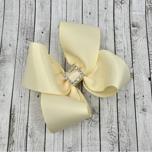 Baby Ivory 4 inch Boutique  Bow on clip